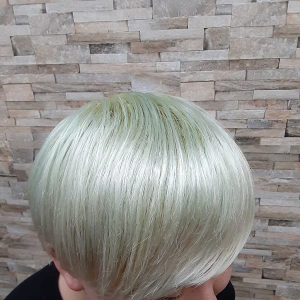 ミントグリーン