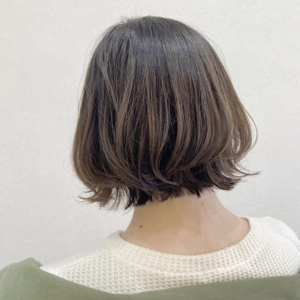 切りっぱなしボブ×ナチュラルグラデーション