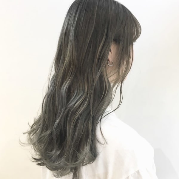 シアーグレーケアブリーチツヤ感フリンジウェーブ
