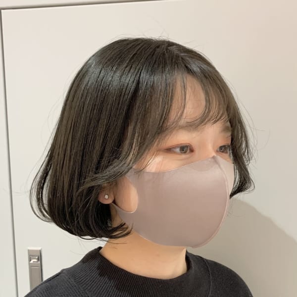 くすみブルーダークグレージュ切りっぱなしタッセルボブ