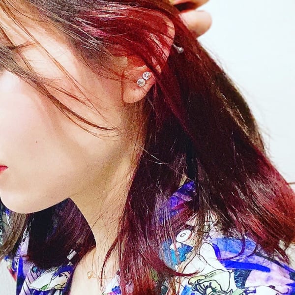 やわらかベージュとVIVIDレッド