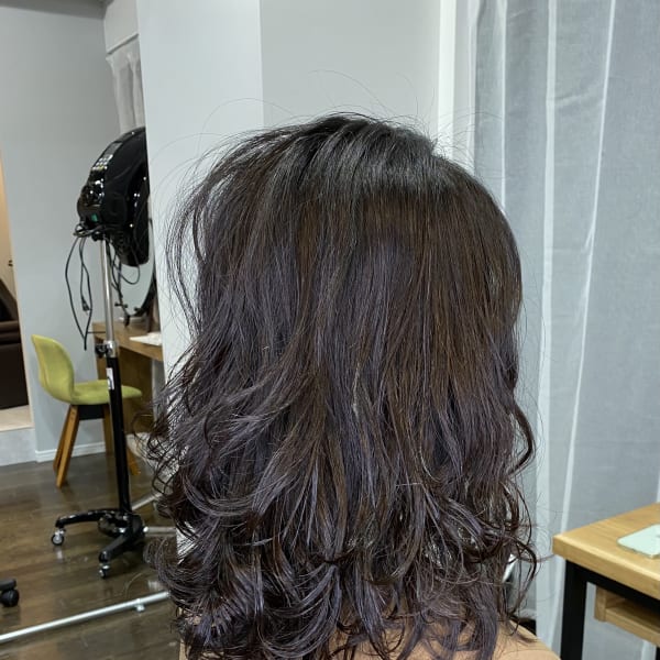 酸性コテ巻き風デジタルパーマ 【Casii 表参道】