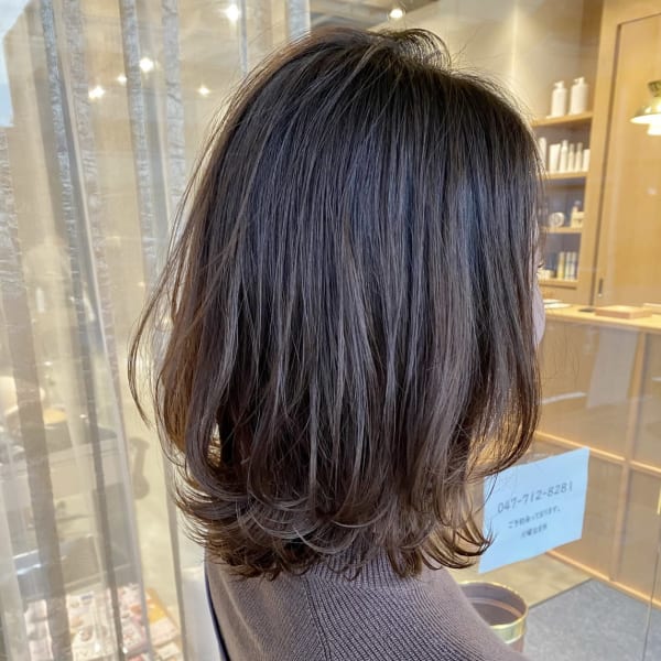 ミディアムレイヤー|トリートヘアデザイン海浜幕張店