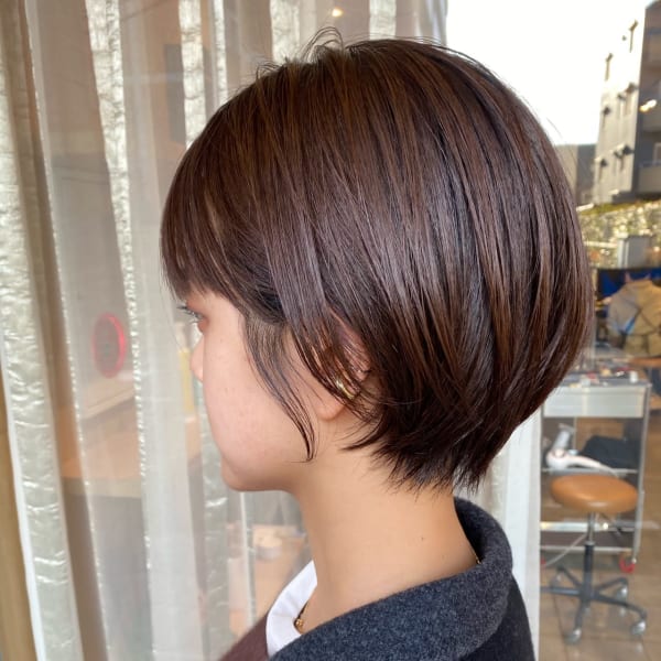 丸みとくびれショート|トリートヘアデザイン海浜幕張店
