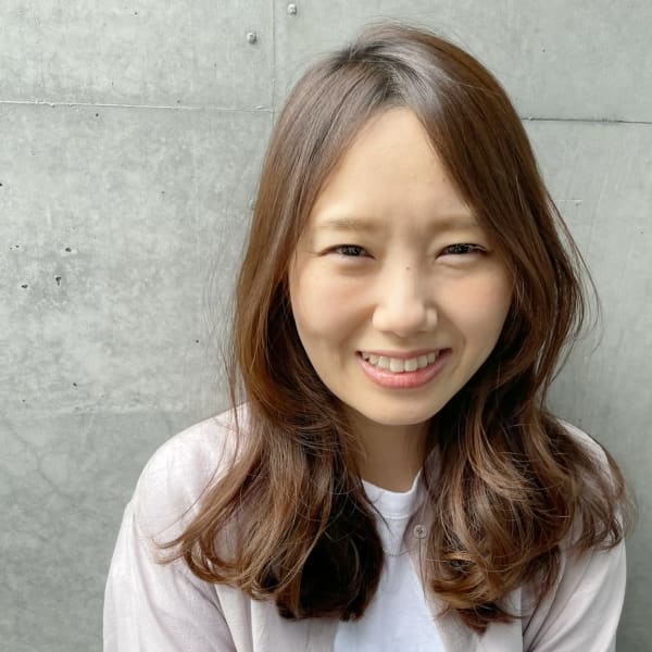 村岡 友希 Margaux By Garden マーゴバイガーデン のスタッフ 美容院 美容室を予約するなら楽天ビューティ