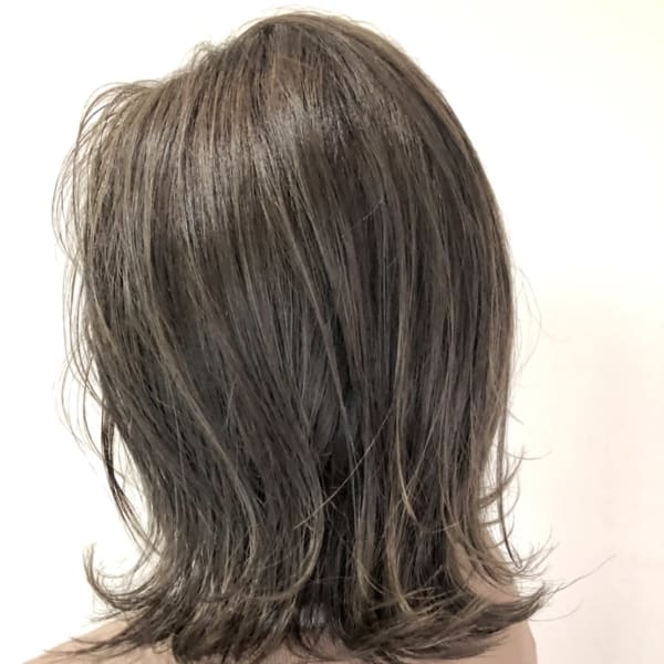 シアーグレージュ