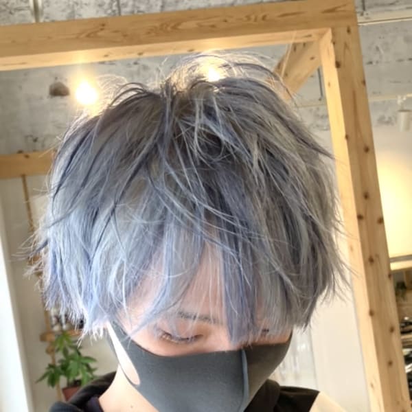 シルバーカラーと青メッシュ