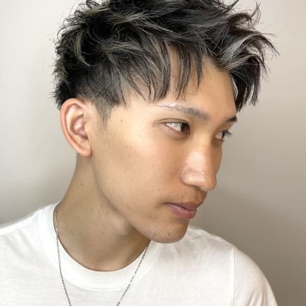 ホワイトメッシュのショートスタイル