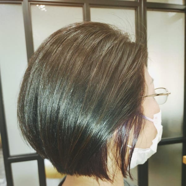 前下がりボブ+インナーカラー