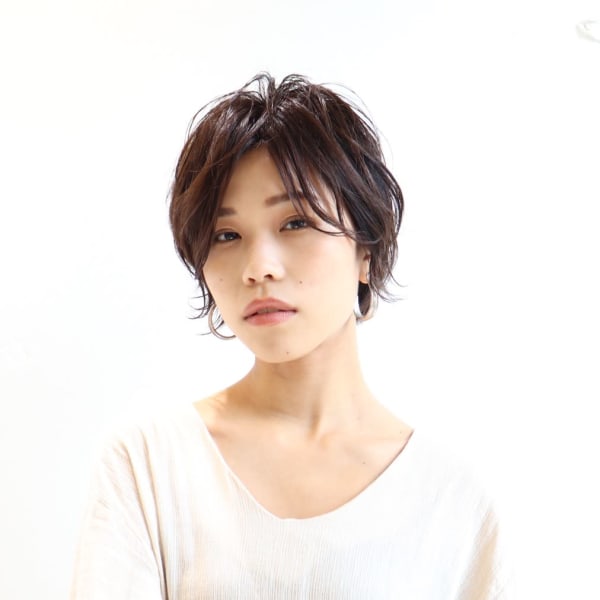 インナーカラー☆大人可愛いひし形ハンサムショートボブ前下がり