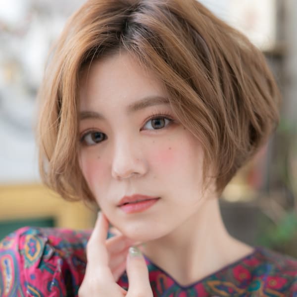 アシンメトリー大人ボブで外国人風グラマラス カールボブ