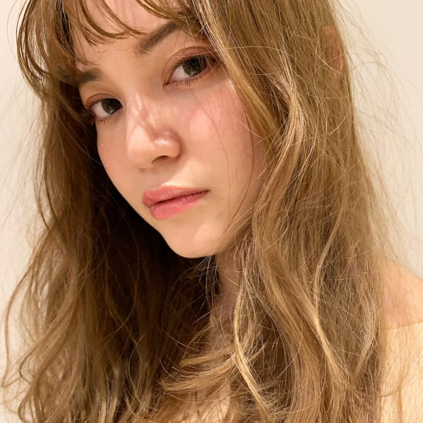 透明感カラーロングスタイルヘア|lycka mjuk