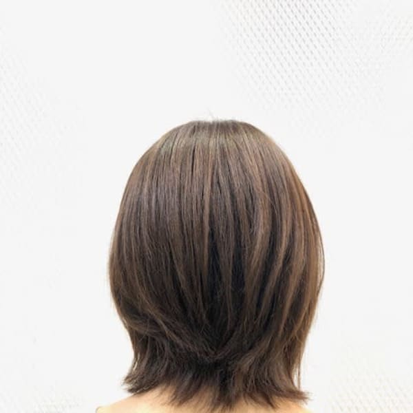 ひし形/毛先外ハネ/くびれヘア/暗めカラー/40代50代/