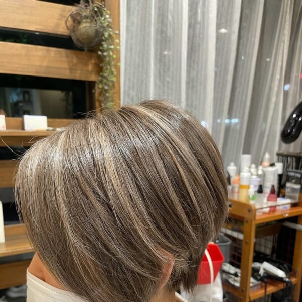 Daisy×白髪染めでも問題なくハイライトグレージュ|Daisy