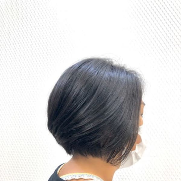 黒髪/小顔/ショート/ショートグラ/前下がり/30代40代