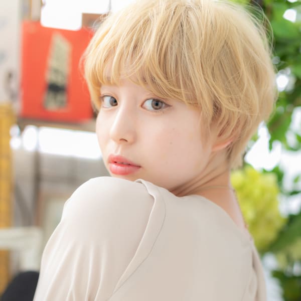 ハイトーン3Dカラー外国人風エアリーショート　シースルーバン