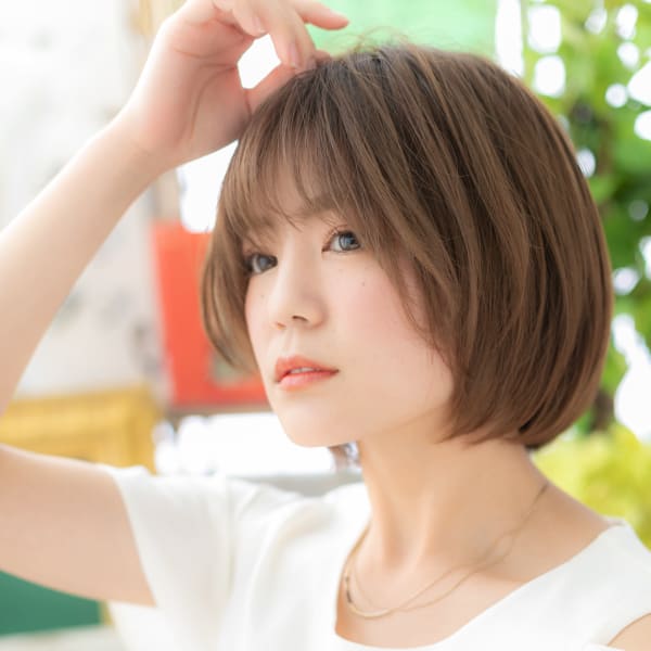 外国人風シースルーバング小顔前下がりボブ ミニボブ