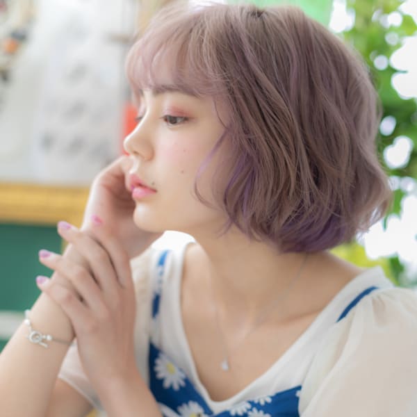 インナーカラーピンクくせ毛風小顔ハイライト　バイカラー