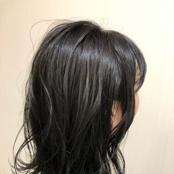 外ハネミディアム×暗髪