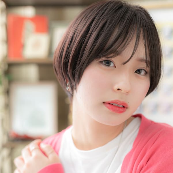 黒髪くすみカラーミニボブショートマッシュ 小顔補正立体カット