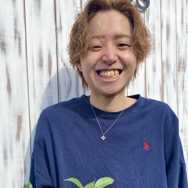 佐々木 楓 Ailes エル のスタッフ 美容院 美容室を予約するなら楽天ビューティ