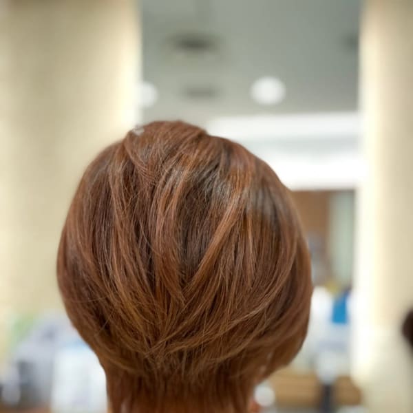 小顔補正立体カット/ステップボーンカット