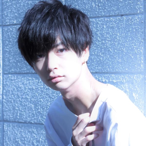 黒髪に合うマッシュショート メンズ ツーブロック