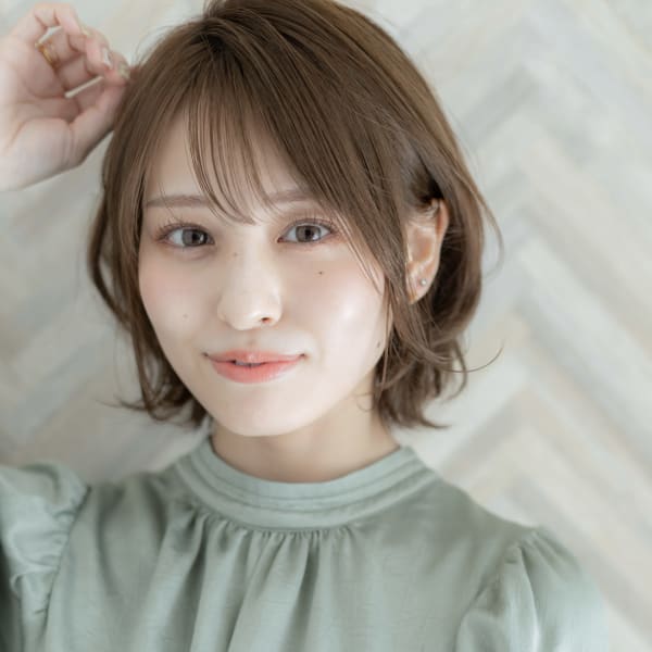 【透けバング×遊ぶ毛先の可愛いボブ】愛らしい表情のスタイルに