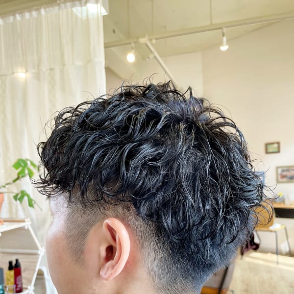 メンズショート　スパイラルパーマ