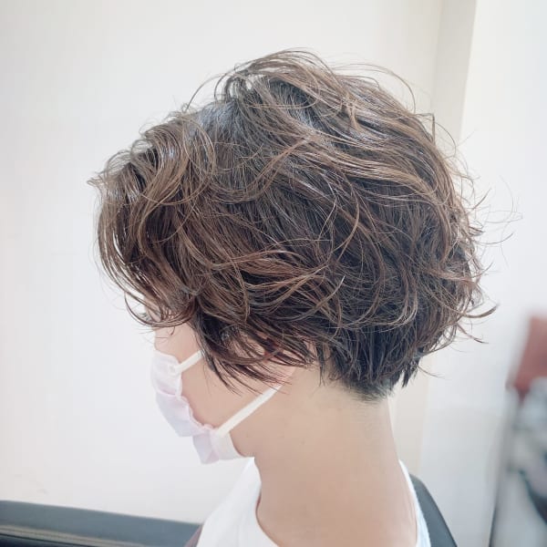 sheta /AI 大人ショートパーマ 小顔カット