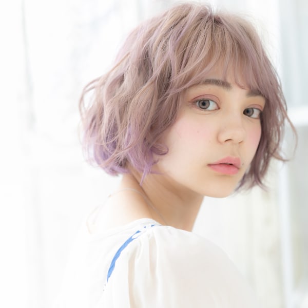 インナーカラーアッシュピンク小顔ハイライト　ニュアンスカラー