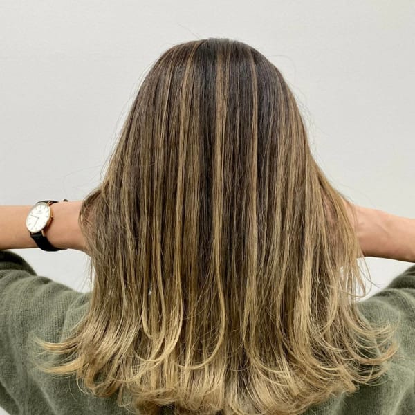 バレイヤージュカラー