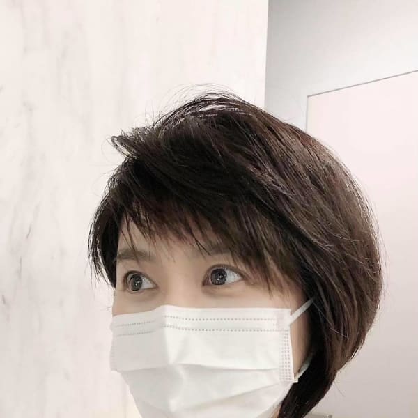 キュートなアシメショートボブ