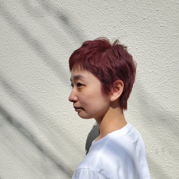 暗髪ショートレイヤーカット