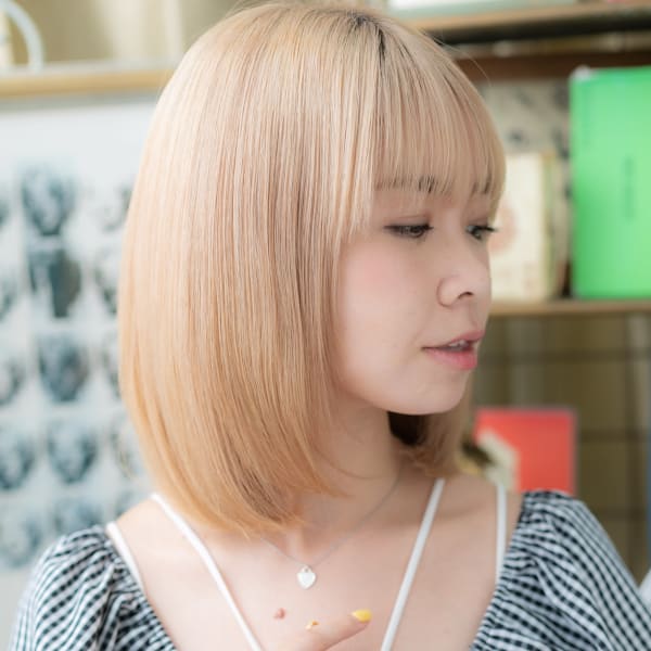 韓国風大人ハイライト透明感前下がりボブディ パールホワイト