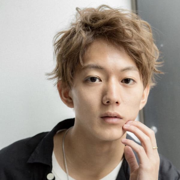 アップバングショート 担当しおん