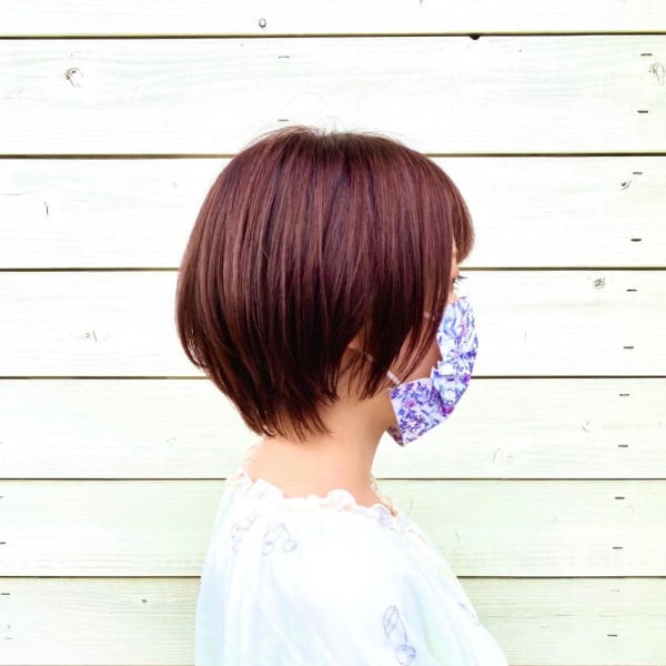 ショートボブ×クランベリーカラー