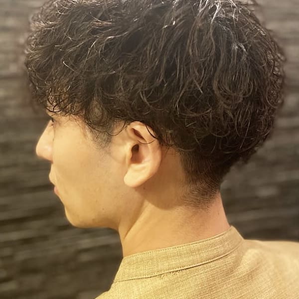 メンズのオススメ順 パーマ 外国人風 ミディアムの髪型 ヘアスタイル 楽天ビューティ メンズのオススメ順 パーマ 外国人風 ミディアムの髪型 ヘアスタイル 楽天ビューティ