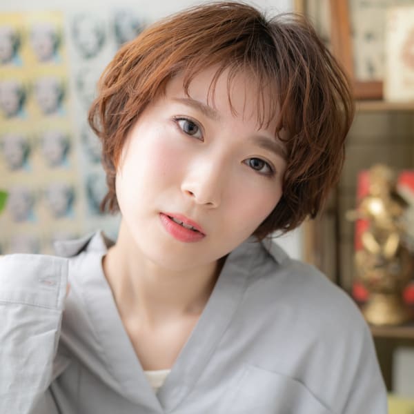 外国人風シースルーバングマッシュショート 小顔補正立体カット