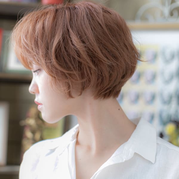 外国人風マロンベージュくせ毛風ボブショート 透明感