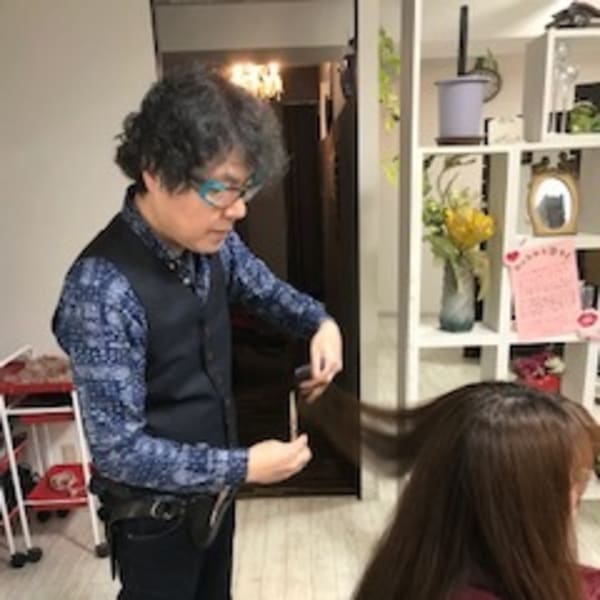 髪美人美容室【カミビジンビヨウシツ】のスタッフ紹介。マサ