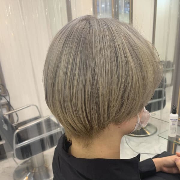 ブリーチ1回のグレーベージュカラー【タビラマユミ】