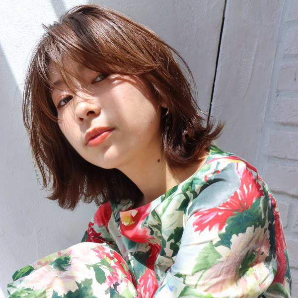 フェザーバングのくびれミディ