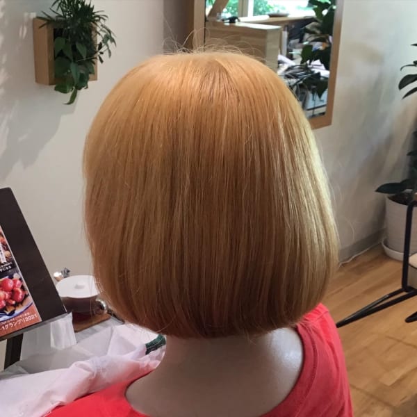 ブロンドボブスタイル