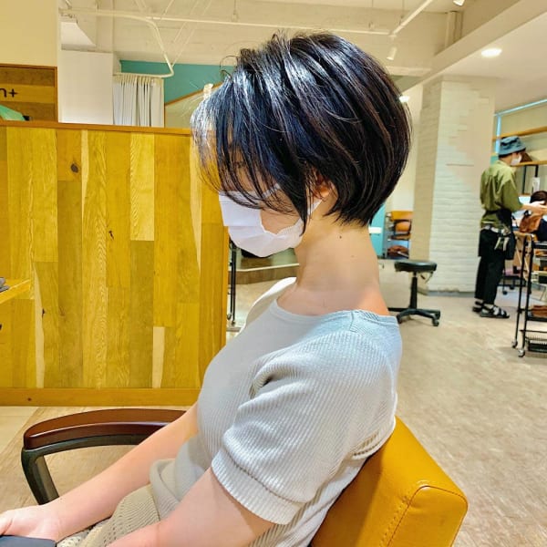 大人可愛い20代30代40代前下がりショートボブ丸みショート