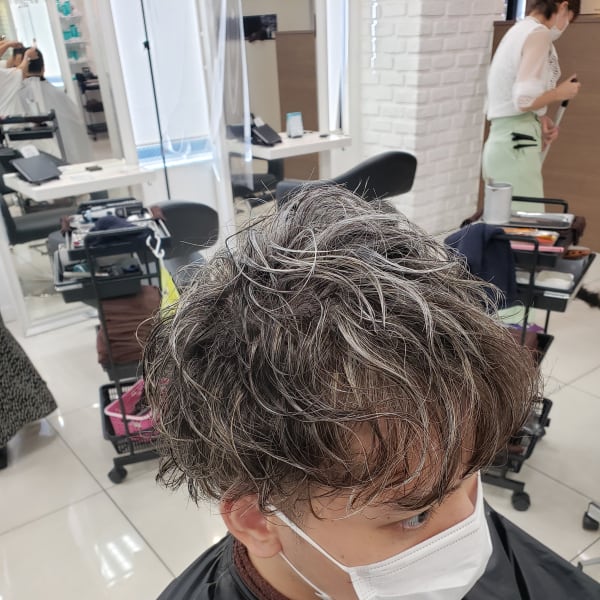 メンズ必見!メッシュハイライトカラー