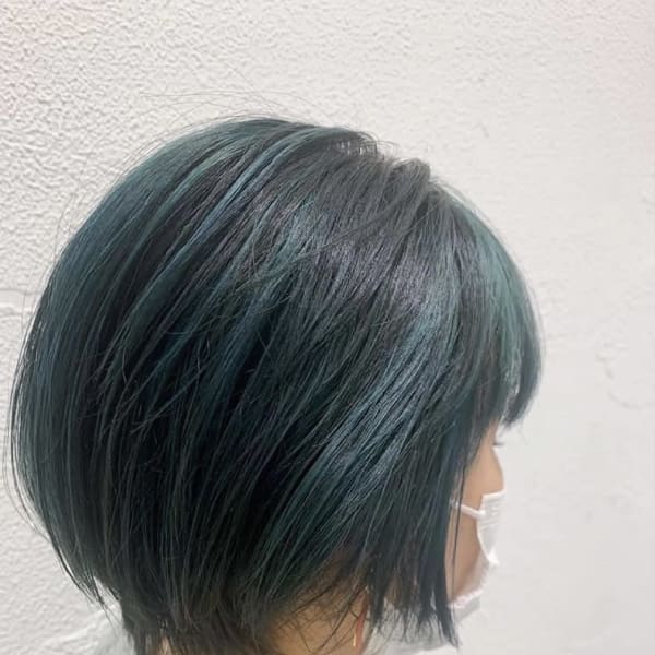 グリーンハイライト【Ash元住吉店ヘアスタイル】
