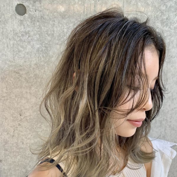 【豊塚】20代30代40代白髪も活かせるバレイヤージュ