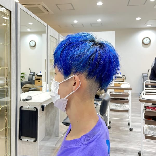 ブリーチしてキレイな青色に★メンズスタイル★|Y/JINGU