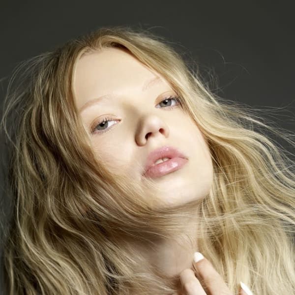 [無造作ウェーブ　ライト]|180°One Eighty Degrees.